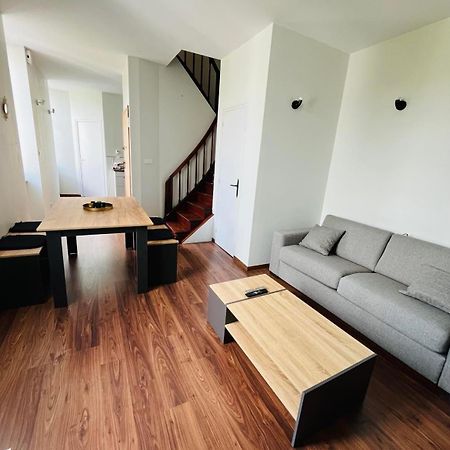 Logement 4 Pers - Coeur De Ville - Calme - Boite A Cle Arrivee Autonome A Partir De 16H00 Depart 11H00 Cholet Exterior photo